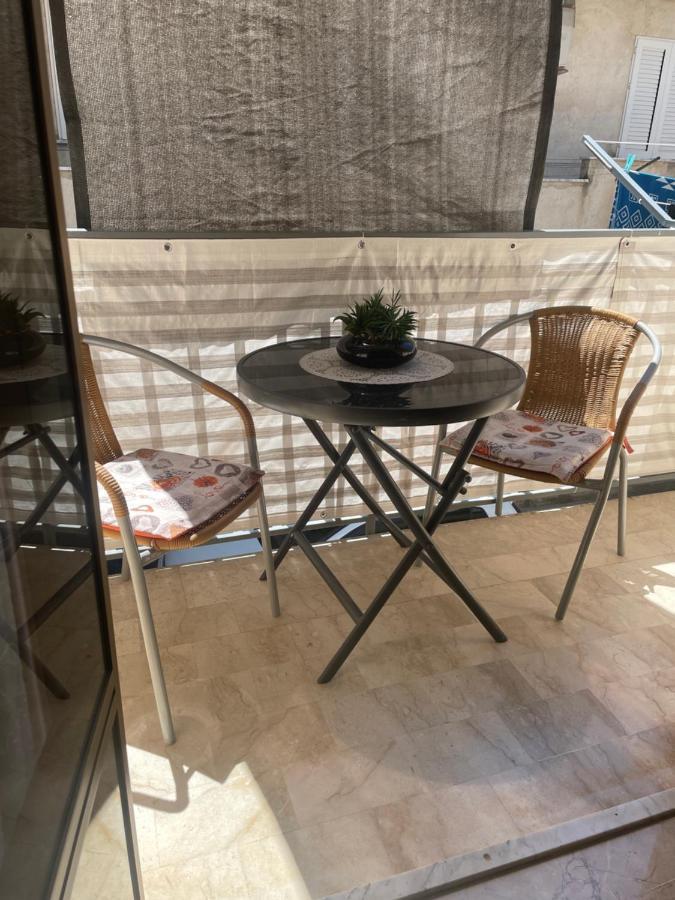 Casa Vacanze Il Girasole 巴莱斯特拉泰 外观 照片